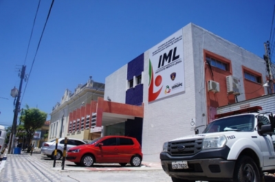 11/01/2017 - 8 corpos são recolhidos pelo IML durante as últimas 24h (Imagem: Pingou Notícias)