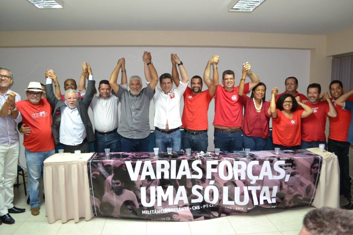 Em nome da unidade, Márcio Macêdo declara apoio à reeleição de Rogério na presidência do PT (Foto: Yuri Darlon/Assessoria Márcio Macêdo)