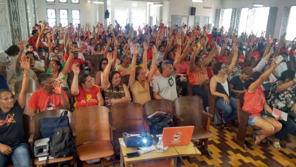 Professores de Sergipe deliberam greve por tempo indeterminado (Foto: Sintese)