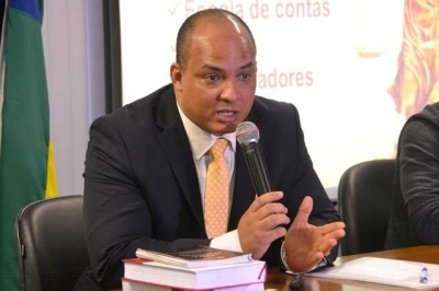 O diretor de Controle Externo de Obras e Serviços do TCE, Adir Machado (Foto: Cleverton Ribeiro/TCE/SE)