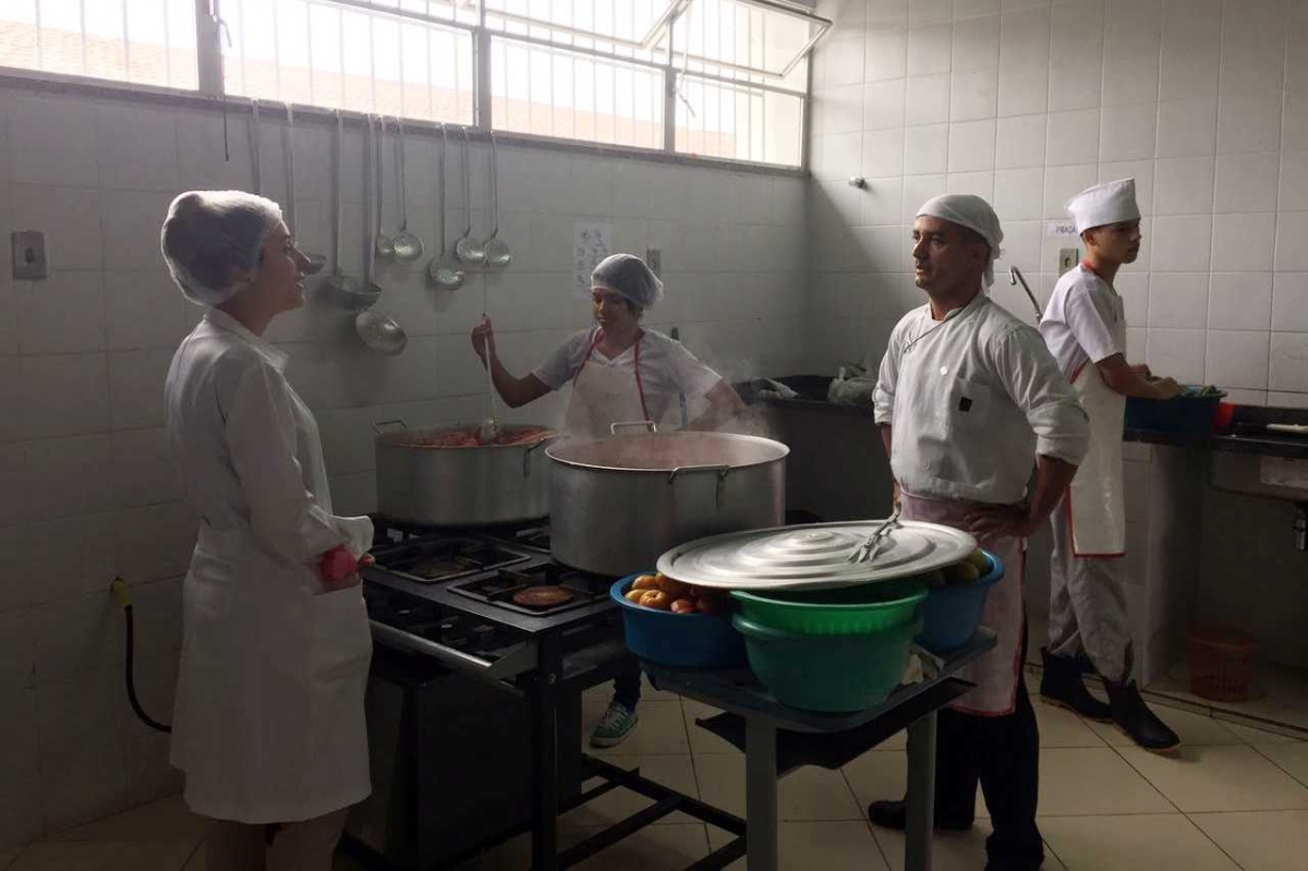 Merendeiro da rede estadual representa Sergipe no concurso Melhores Receitas da Alimentação Escolar (Foto: Divulgação Seed/SE)