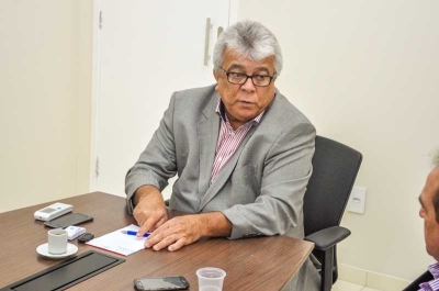 O Secretário Almeida Lima explicou algumas ações desenvolvidas em 120 dias (Foto: SES/SE)