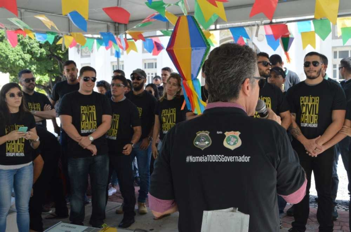 Comissão de candidatos aprovados no concurso da PC de 2014 querem a contratação de 200 concursados (Foto: Portal Infonet)