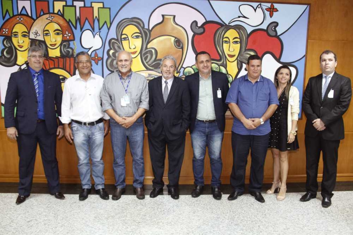 Gestores e integrantes do Sebrae estiveram no gabinete do conselheiro-presidente (Fotos: Cleverton Ribeiro/TCE/SE)
