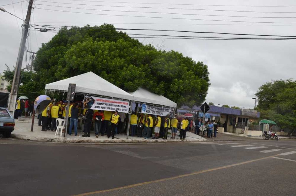Mobilização dos servidores no Centro Administrativo (Foto: Portal Infonet)