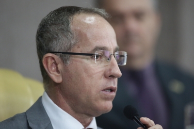 Nitinho anuncia prazo para instalação da CPI do Lixo