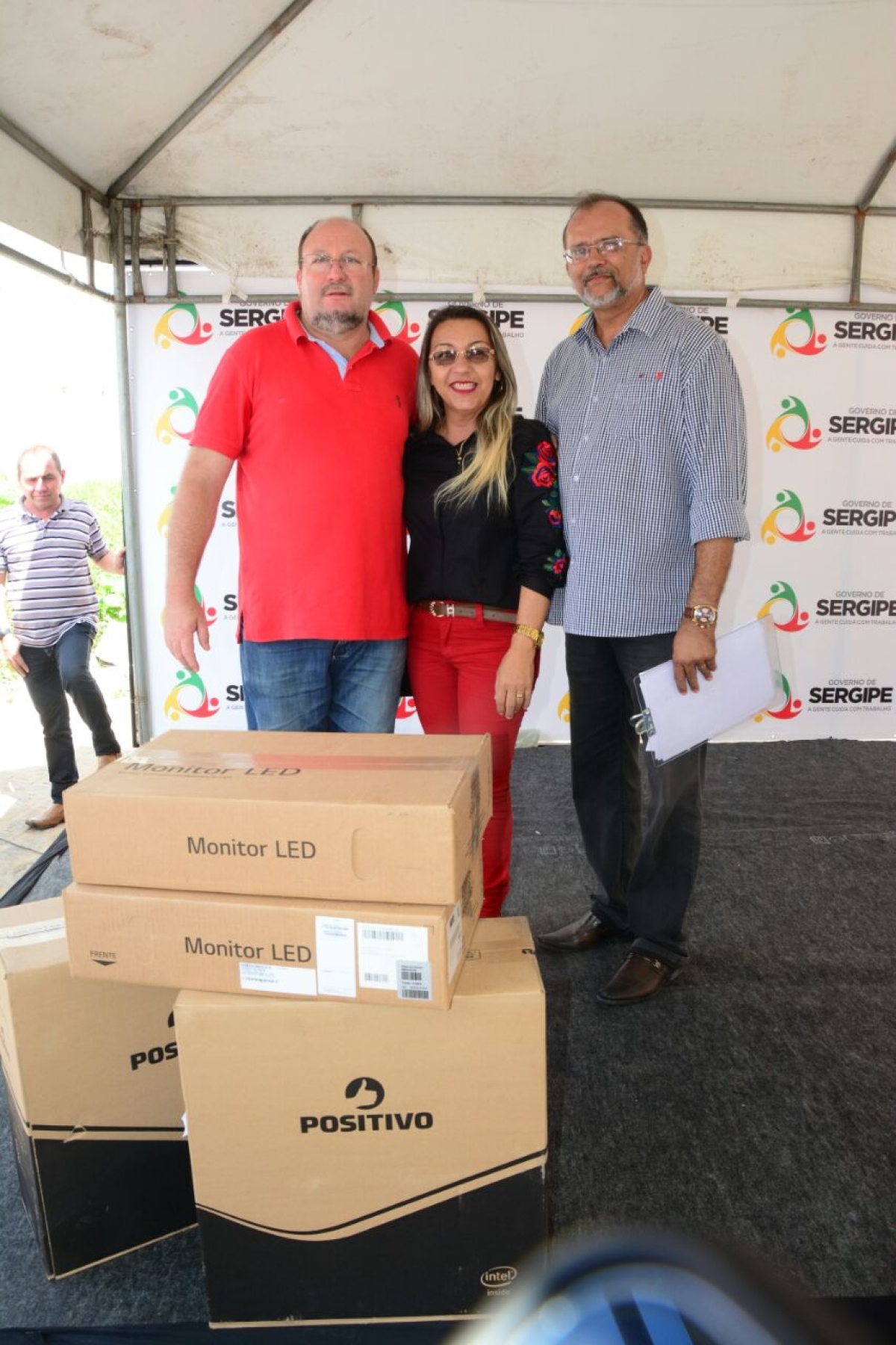 Conselho Tutelar de Glória recebe kit adquirido com emenda parlamentar do deputado João Daniel (Foto: Márcio Garcez)