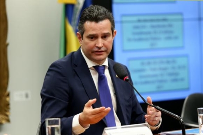 O ministro dos Transportes, Maurício Quintella, em audiência na Câmara (Foto: Wilson Dias/Agência Brasil)
