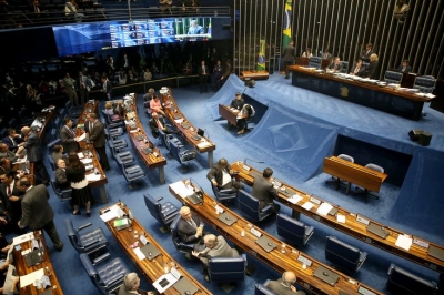 Sessão plenária do Senado para analisar decisão do STF que afasta o senador Aécio Neves (Foto: Wilson Dias/Agência Brasil)

