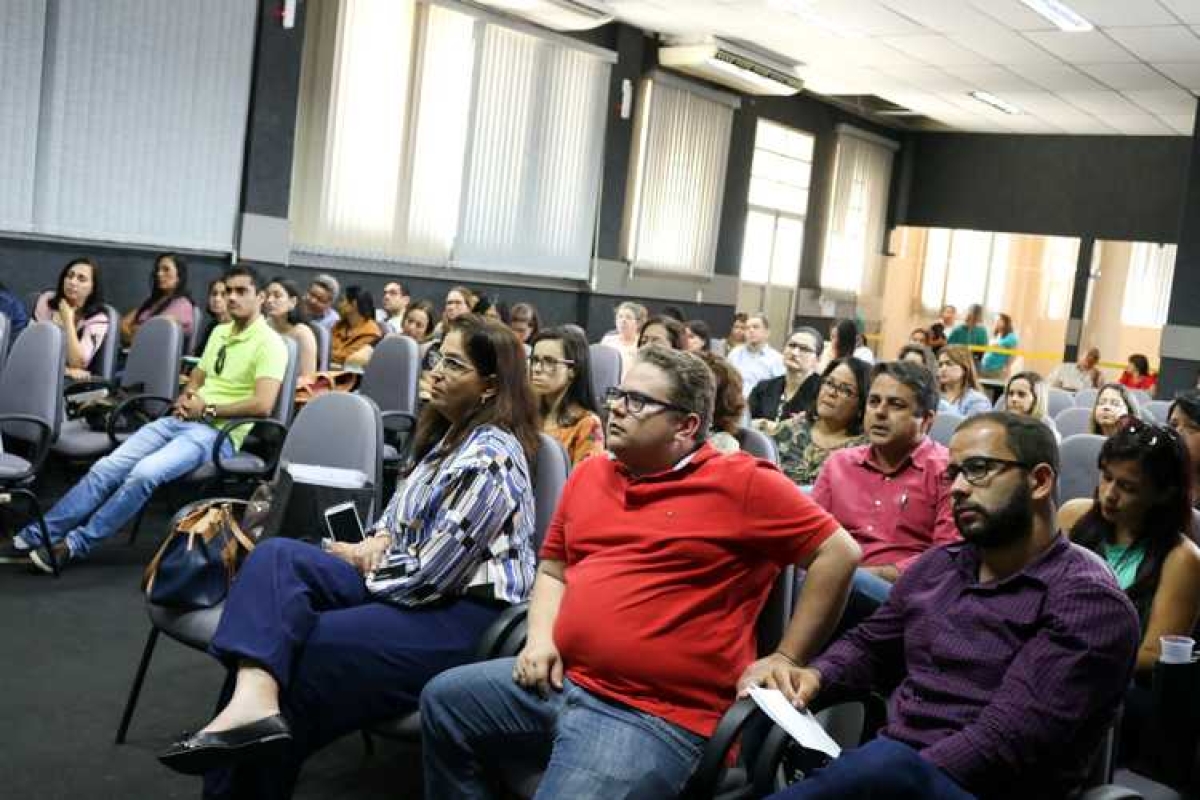 Gestores e entidades de classe discutem na SES/Sergipe política nacional de saúde bucal (Foto: SES/SE)