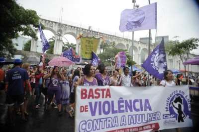 A medida foi votada simbolicamente na Casa e anunciada como positiva, mas integrantes do Ministério Público, Defensores Públicos Gerais e organizações feministas criticam as mudançasa  (Foto: Tânia Rêgo/Agência Brasil)
