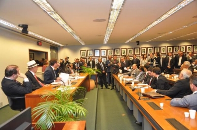 Eduardo Amorim indica R$ 100 milhões para desenvolvimento urbano (Foto: Eduardo Amorim - ASSCOM )