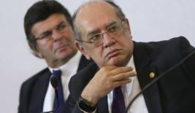 Os ministros Luiz Fux e Gilmar Mendes durante lançamento do projeto (Foto: Marcelo Camargo/Agência Brasil)