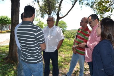 Almeida Lima visita Hemose, avalia área externa e discute parcerias com gestores (Foto: Ascom/SES)