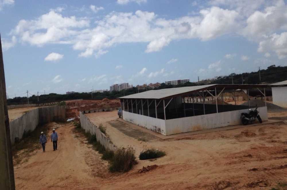 Empresa já deixou canteiro de obras (Foto: Portal Infonet)