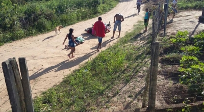 Jovem desmaia após colisão entre motos na zona rural de Lagarto (Foto: LagartoComoEuVejo)