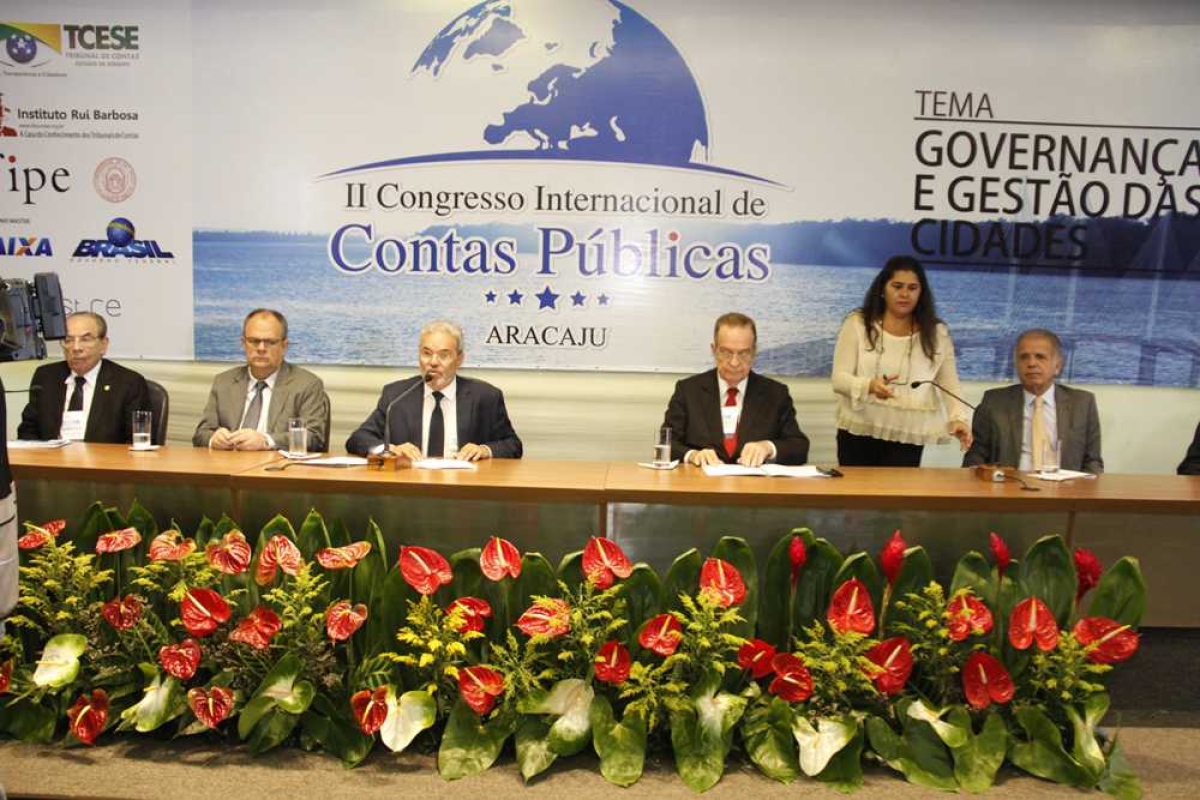 Ministro do TCU aponta erros de prefeitos como fator importante para as dificuldades do país (Foto: TCE/SE)