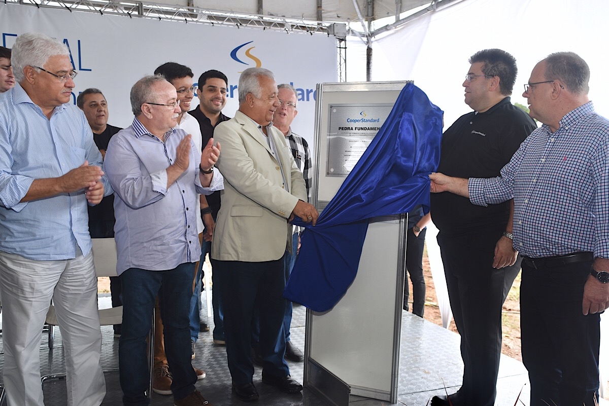 Governador de Sergipe lança pedra fundamental da fábrica Cooper Standard em Divina Pastora (Foto: Marcelle Cristinne/ASN)