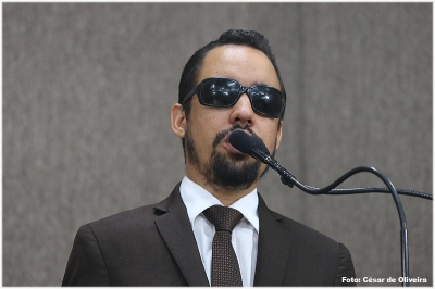 Lucas Aribé questiona secretário de Planejamento de Aracaju: "Cadê os R$ 3 milhões?" (Foto: César de Oliveira)