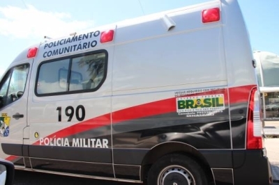 Dupla é presa instantes depois de assaltar posto de combustíveis na capital (Foto: SSP)