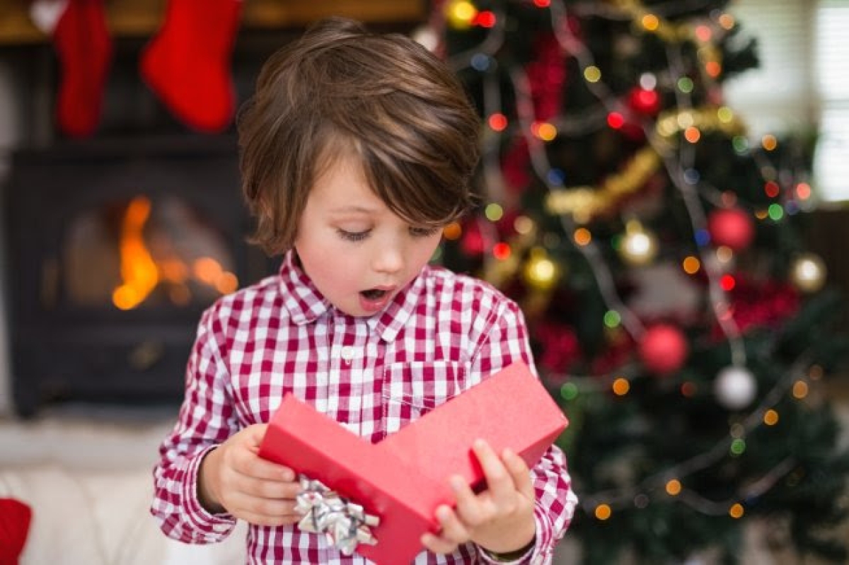 Como explicar ao filho que neste Natal não terá o presente que deseja? (Foto: Assessoria Trocando Fraldas)