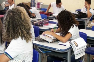 Secretaria e sindicato têm posições distintas sobre ensino (Foto: Portal Infonet) Secretaria e sindicato têm posições distintas sobre ensino (Foto: Portal Infonet)