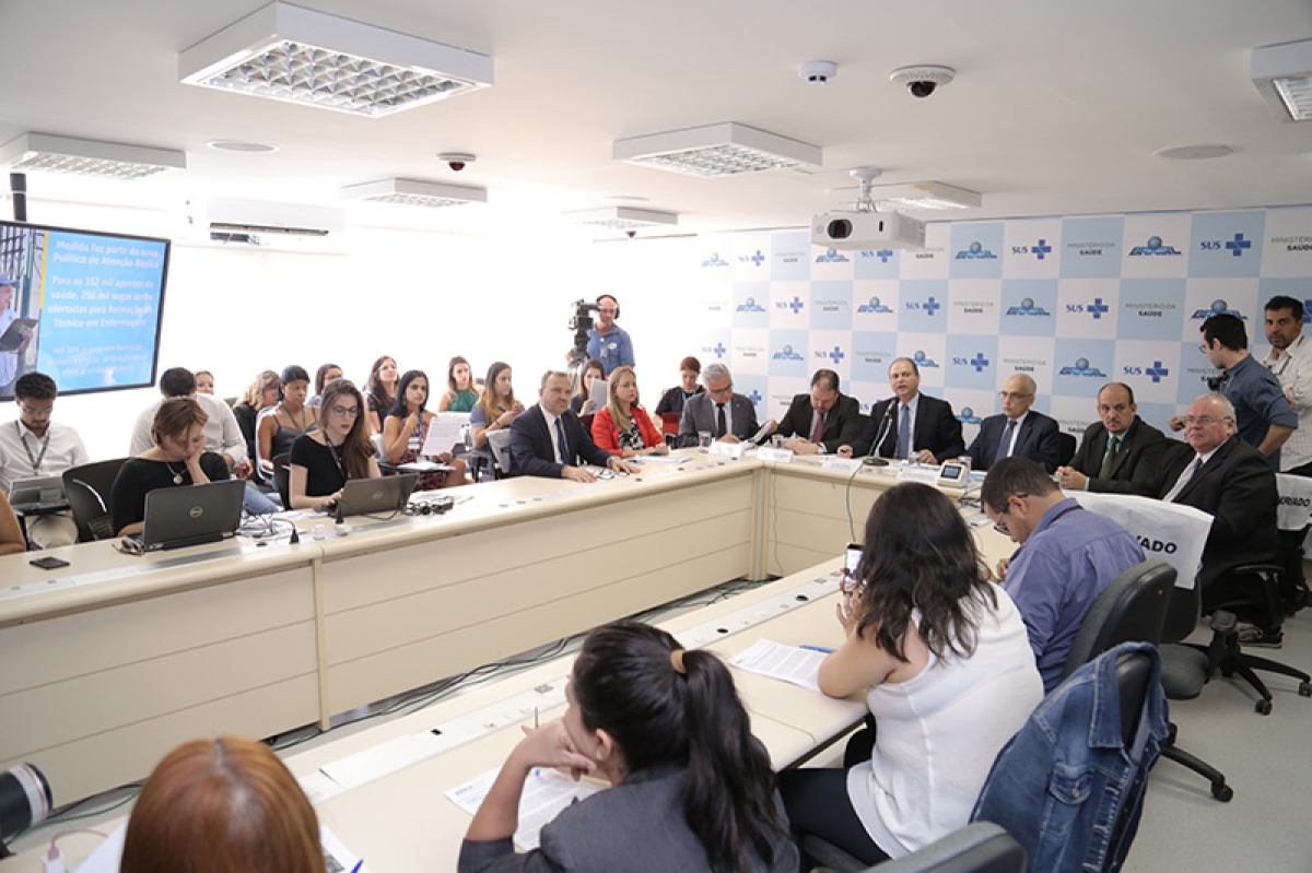 Ministro da Saúde, Ricardo Barros, anuncia R$ 1,25 bi para a formação de 250 mil agentes em técnico em enfermagem (Foto: Jailson Sam/MS)