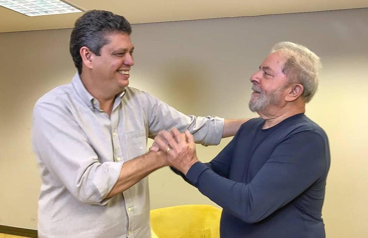 Vice-presidente nacional do PT, Márcio Macêdo, com o ex-presidente Lula (Foto: Assessoria Márcio Macêdo)