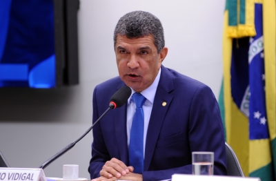 Vidigal: Entendemos que a proibição da venda deste tipo de bebida em postos de combustível atua no duplo plano da segurança e da educação para o trânsito (Foto: Billy Boss/Câmara dos Deputados)