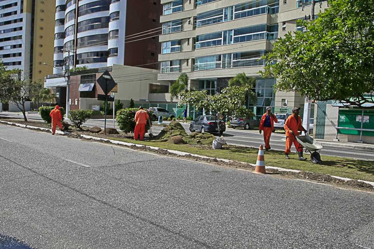 Adoção de áreas verdes contribui para manutenção de espaços públicos em Aracaju (Foto: Marcos Rodrigues)