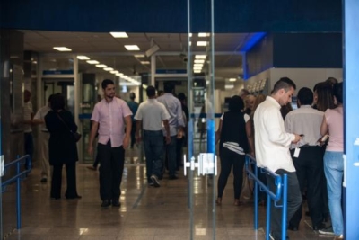 Quem não fizer a comprovação no tempo previsto poderá ter o pagamento bloqueado (Foto: Arquivo Agência Brasil)