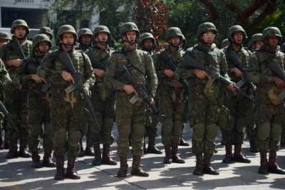 Forças Armadas participam de varredura em presídio no Rio (Foto: Tomaz Silva/Agência Brasil)