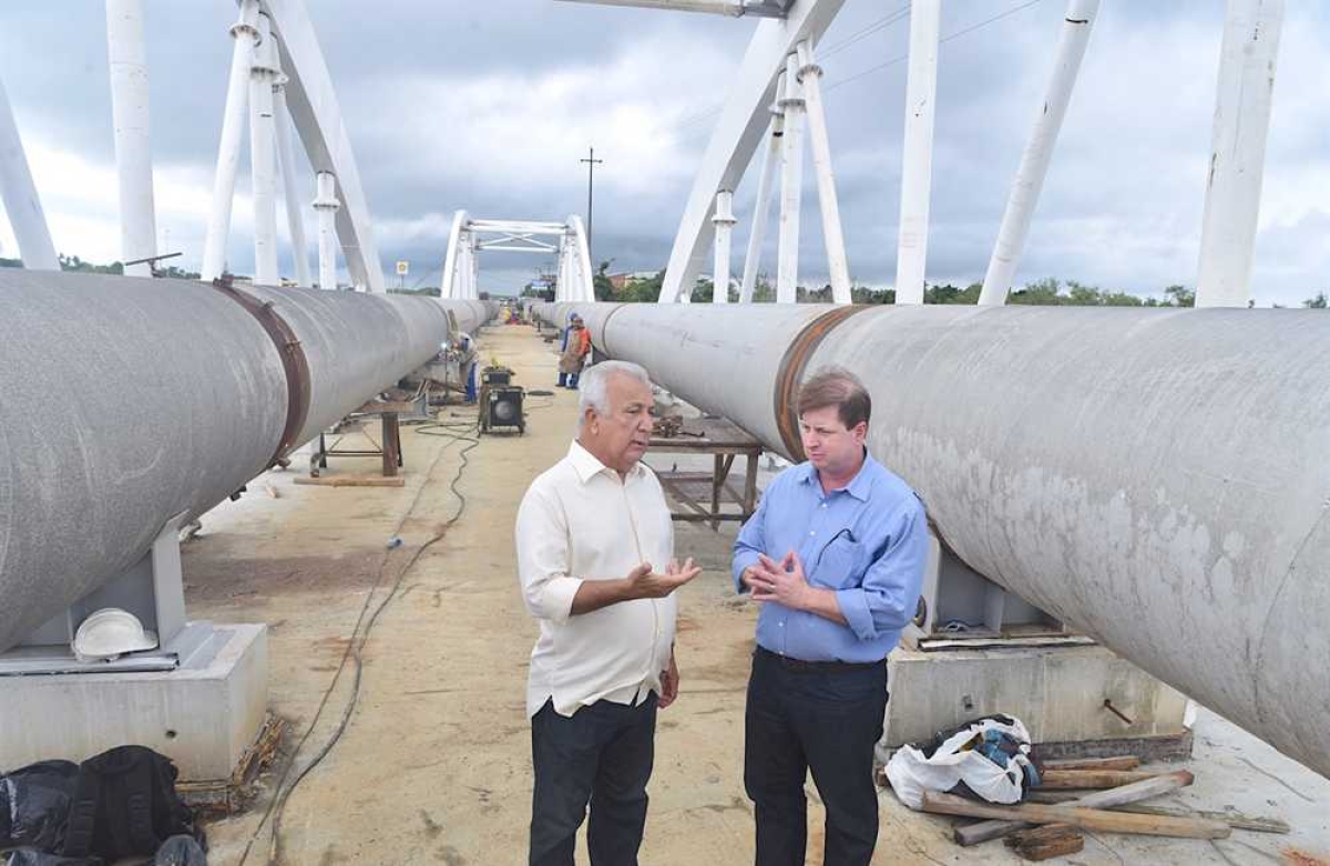 Após visitar as futuras instalações da unidade de Atendimento Socioeducativo, em Socorro, o governador Jackson Barreto visitou as obras de reconstrução da ponte de Pedra Branca, entre os municípios de Laranjeiras e Maruim, e de recomposição do trecho original Adutora do São Francisco (Foto: Marcelle Cristinne/ASN)
