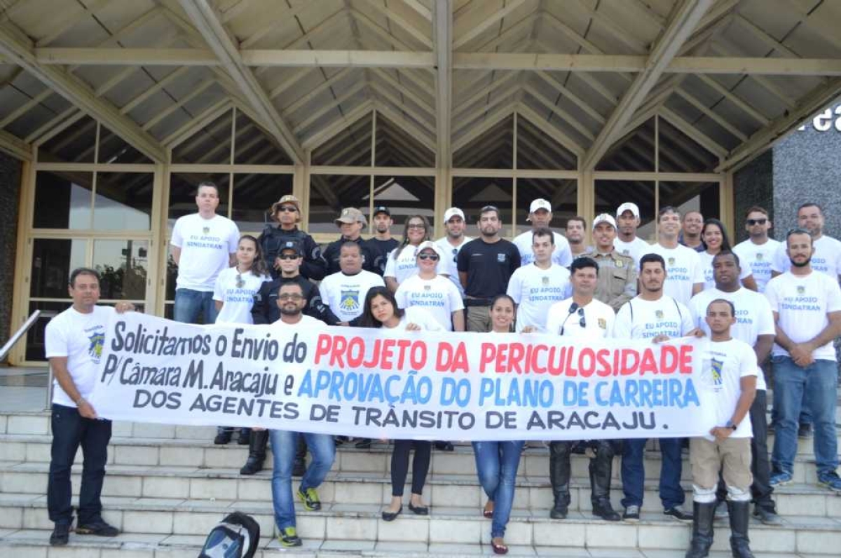 Mobilização do Sindatran na SMTT cobra adicional de periculosidade de 60 Agentes de Trânsito (Foto: CUT/SE)