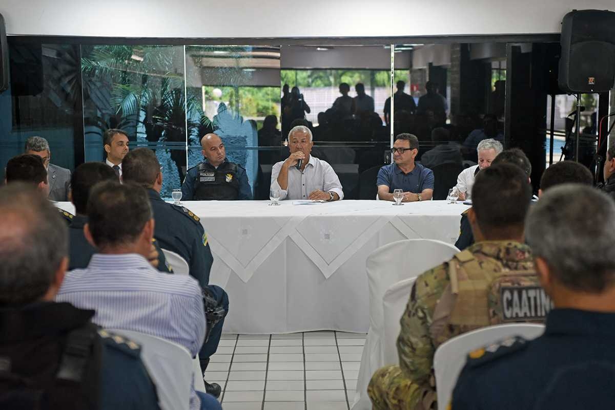 Governador de Sergipe discute projeto de Lei para regularizar motocicletas (Foto: Marcelle Cristinne/ASN)