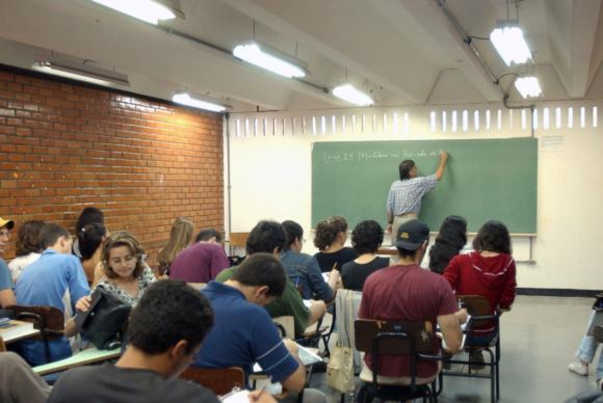 Serão oferecidas 75 mil vagas, nos primeiros seis meses de 2018 aos candidatos com renda mensal de até cinco salários mínimos por pessoa da família (Foto: Arquivo Agência Brasil)