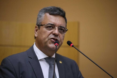 Deputado estadual Luciano Pimentel (Foto: César de Oliveira/ Agência Alese)
