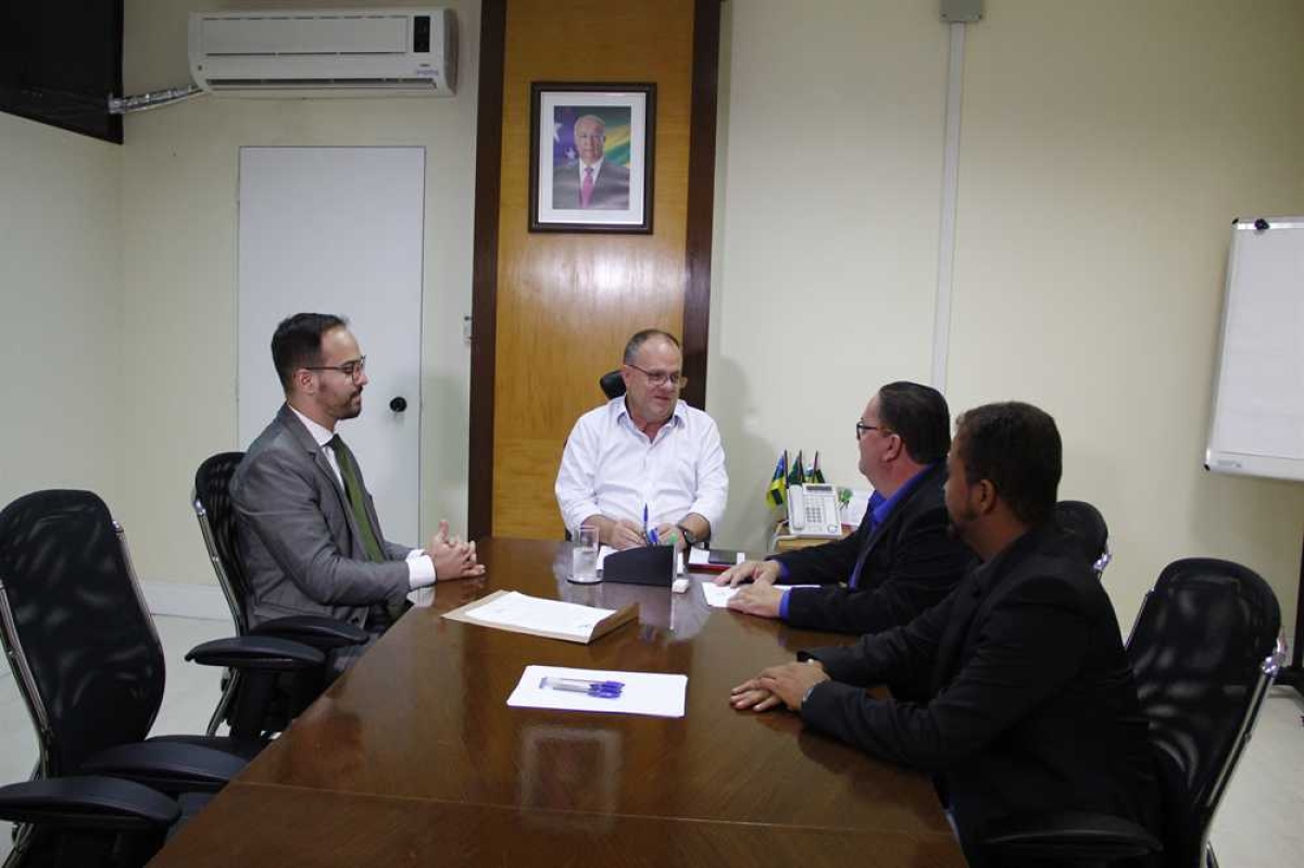 Governador de Sergipe se reúne com Associação dos Renais Crônicos para debater melhorias no tratamento ofertado pela rede estadual de Saúde (Foto: Victor Ribeiro/ASN)