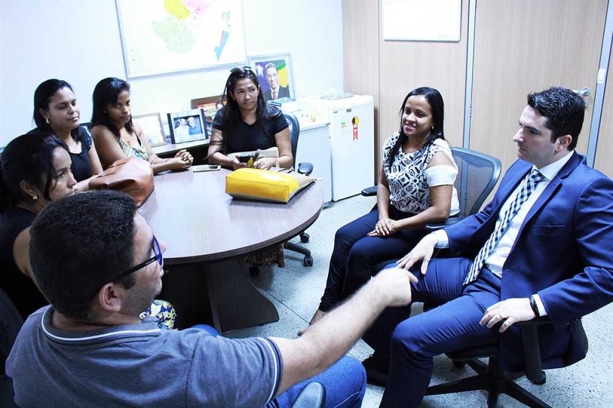 Gustinho Ribeiro recebe representantes de mais de 4 mil trabalhadores da saúde (Foto: Assessoria Gustinho Ribeiro)