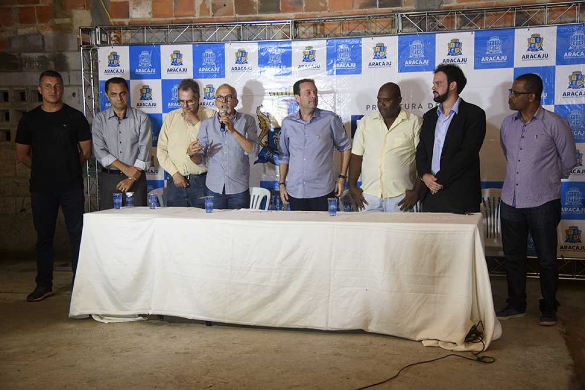 Edvaldo Nogueira e André Moura anunciam R$ 16 milhões em verbas federais para Aracaju (Foto: PMA)