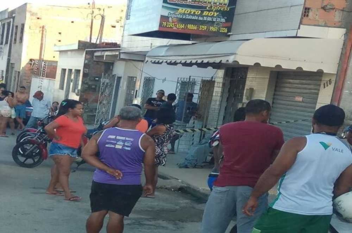Mototaxista foi morto em frente à empresa em que trabalhava (Foto: Reprodução/ Redes sociais/ Via Portal Infonet)