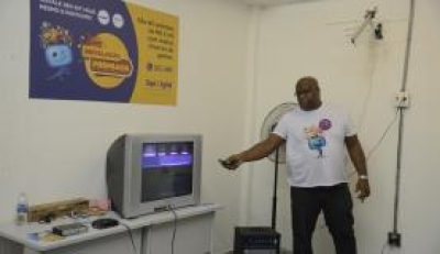 Famílias incluídas em programas sociais têm direito a receptores do sinal digital (Foto: Arquivo Agência Brasil)