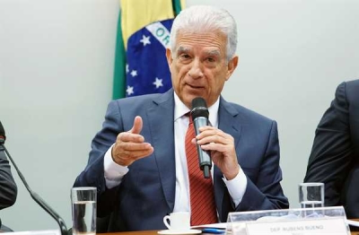 Bueno: previsão de audiências públicas em abril e parecer em maio (Foto: Will Shutter/ Câmara dos Deputados)