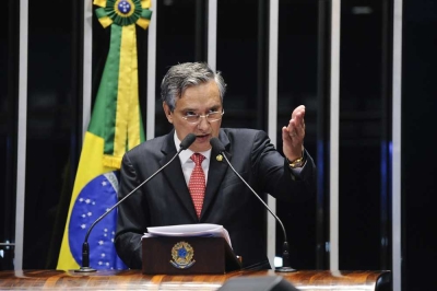 Eduardo Amorim aprova projeto que destina 30% de multas de trânsito para saúde (Foto: Assessoria Eduardo Amorim)