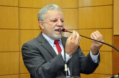 Em sessão plenária, Francisco Gualberto rebate Carta Aberta da Adepol (Foto: Agência Alese)