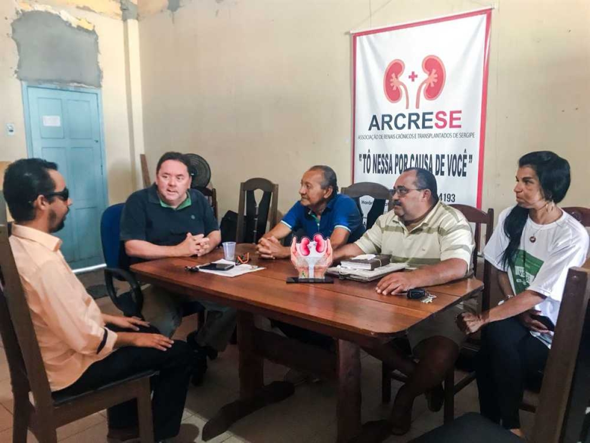Lucas Aribé cobra da Secretaria Municipal de Saúde reativação de tratamento para renais crônicos (Foto: Assessoria Lucas Aribé)