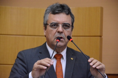 Luciano Pimentel repudia decisão do Ministério da Saúde que suspendeu o repasse para UPA Pedro Valadares (Foto: Jadilson Simões/ Rede Alese)