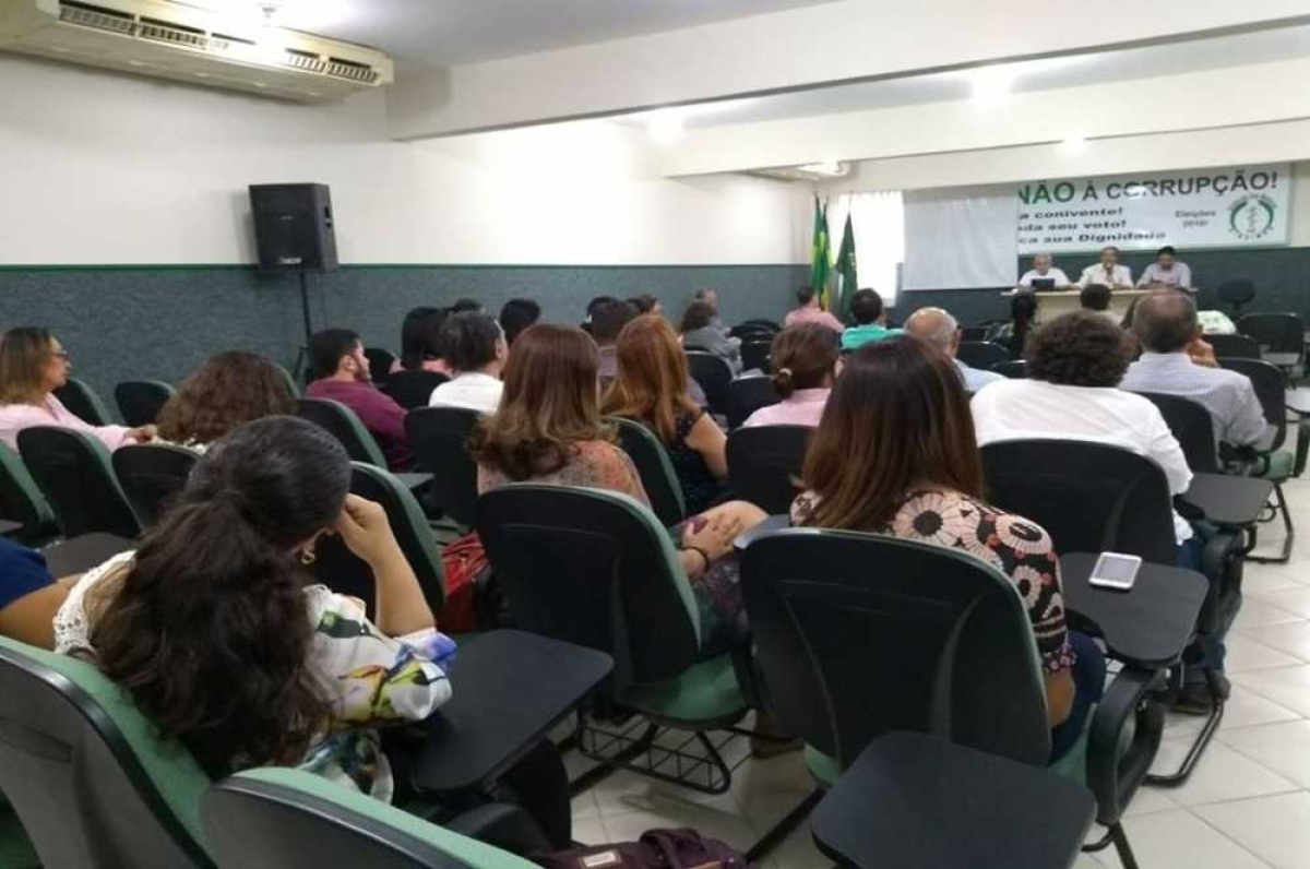 Em assembleia realizada nesta terça-feira, 5, a categoria decidiu por um ato público na próxima quinta, 7 (Foto: Sindimed)