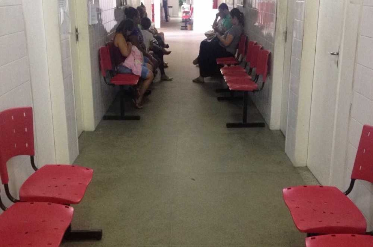 Posto não teve atendimento a médicos especialistas nesta terça-feira (Foto: Portal Infonet) 