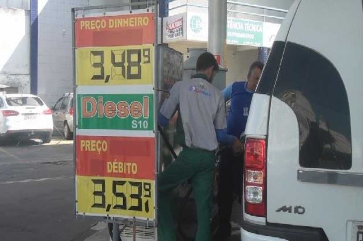 Reduções variam entre postos de combustíveis (Foto: Portal Infonet)